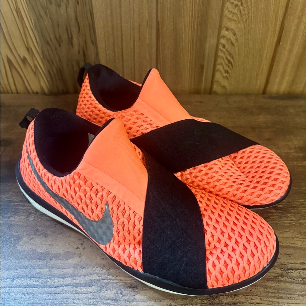 Nike Women’s Free Connect Bright Mango/Metallic Silver-Black Size 7